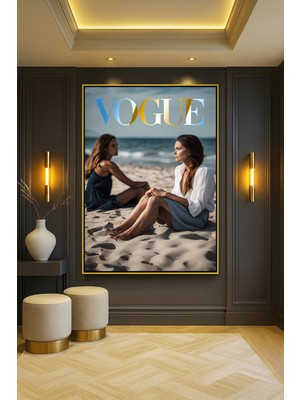 Wallivo Vogue Kapağı Tarzı - Sahilde Modern Güzellik Ikonu Gold Metal Çerçeveli Kanvas Tablo