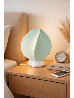 Alpin Store Dekoratif Pla Masa Lambası – Doğal Ton, Yumuşak Işık Veren Şık Komodin Lambası