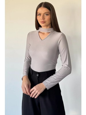 Gülseli Kadın Ön Pencereli Kendinden Çizgi Desenli Bluz P-00019821