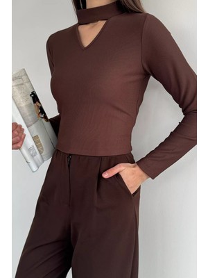 Gülseli Kadın Ön Pencereli Kendinden Çizgi Desenli Bluz P-00019821