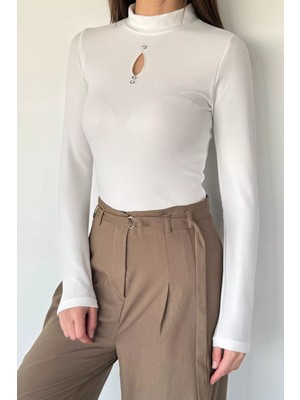 Gülseli Kadın Ön Pencere Detaylı Kendinden Desenli Bluz P-00019820