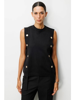 On Kadın Süs Düğmeli Sıfır Yaka Süveter 69310 Siyah