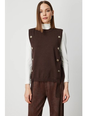 On Kadın Süs Düğmeli Sıfır Yaka Süveter 69310 Kahverengi