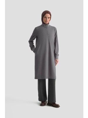 Armine Trend Kolları ve Yakası Ribanalı Yarım Fermuarlı Crep Tunik Gri 25KT456