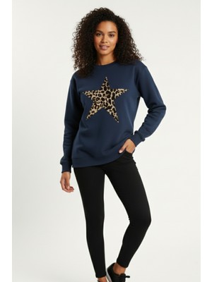 Kadın Leopar Desenli Yıldız Baskılı Bisiklet Yaka Oversize Sweatshirt