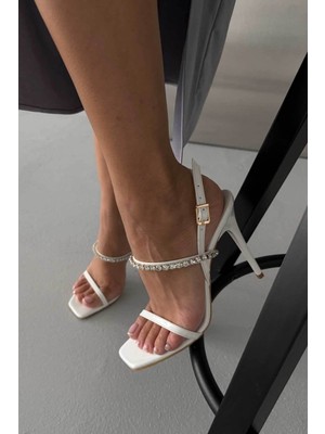 Ayakkabı Prensi Venatia Taşlı Beyaz Rugan