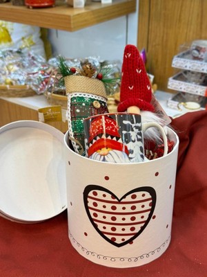 Çırpan Ev Yılbaşı Hediye Paketi Kutulu 4 Parça