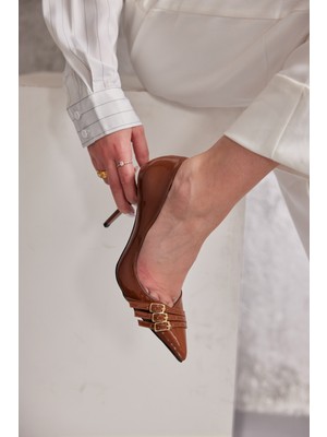 Ayakkabı Prensi Wina Üç Bantlı Toka Detaylı Taba Rugan