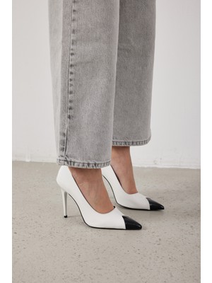 Ayakkabı Prensi Siyah Detaylı Beyaz Rugan Kadın Stiletto, Topuklu Ayakkabı