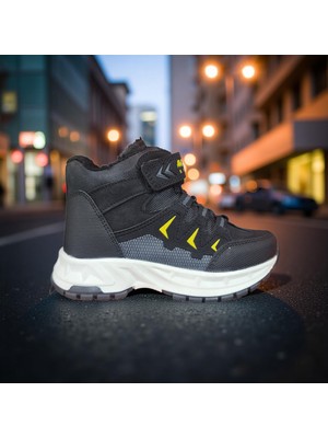 Soğuk Havalara Özel: Suya Dayanıklı & Içi Kürklü Kaymaz Taban Kışlık Bot