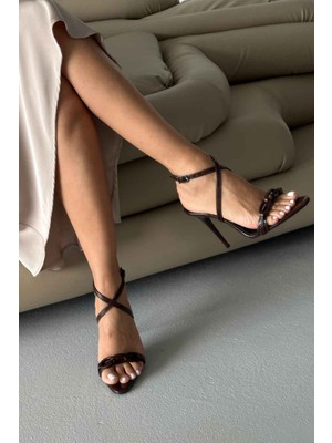 Ayakkabı Prensi Penny Aksesuar Detaylı Acı Kahve Rugan