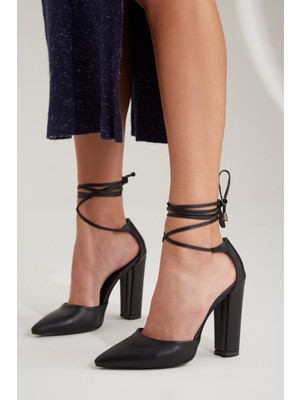 Ayakkabı Prensi Adel Bilekten Bağcıklı Siyah Mat 10 cm Kadın Stiletto, Topuklu Ayakkabı