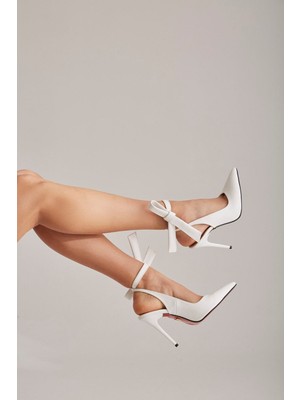 Ayakkabı Prensi Gandha Kadın Stiletto Beyaz Mat 10 cm Suni Deri Bağcıklı Orta Topuklu Ayakkabı