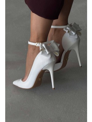Ayakkabı Prensi Damia Bilekten Bantlı Papyon Detaylı Beyaz Mat