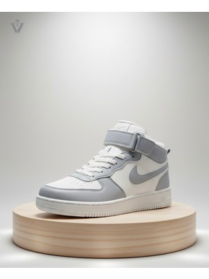 Asiya Yüksek Konçlu Spor Ayakkabı: Stil ve Konforun Birleşimi