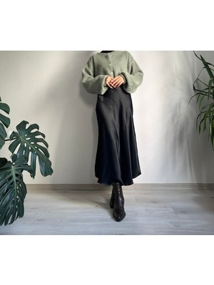 Muennesofi Siyah Saten Verev Etek