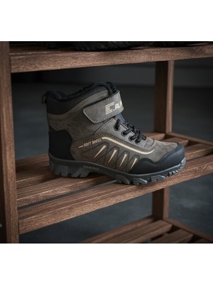 Soğuk Havalara Özel: Suya Dayanıklı & Içi Kürklü Kaymaz Taban Kışlık Bot