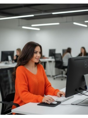 Urumday Kadın V Yaka Kazak