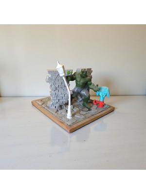 FIGURİFY Hulk Figürü – 16 cm Detaylı Süper Kahraman Koleksiyon Heykeli