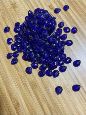 öztürk Oya, Abiye, Havlu, Takı, Örgü Vb. El Işleme Plastik Gözyaşı Damla Boncuk. 25GR. Tahmini 195 Adet.