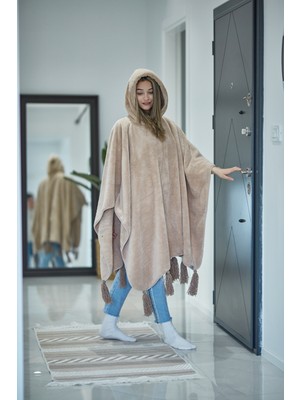 Cakkatex Wellsoft Peluş Ekstra Yumuşak Kapüşonlu Püsküllü Giyilebilir Battaniye | Panço