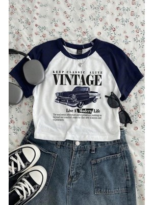 8line Beyaz Keep Classic Alive Vintage Kısa Kollu Crop
