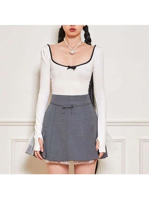 8line Beyaz Siyah Yaka Fiyonklu Sırt Bağcıklı Uzun Kollu Crop