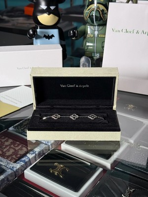 Van Cleef & Arpels Gümüş Taşlı Unisex Bileklik