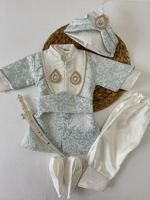 Pileki Baby (Çarıklı) Erkek Bebek Giyim , Sünnet Takım Erkek Bebek Kılıçlı Aksesuarlı Sünnet Kıyafetleri