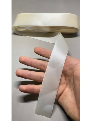 Massaltay Krem Saten Kurdele 3 cm 5 Metre – Parlak Dekoratif Şerit, Hediye Paketleme, Kına ve Hobi Süsleme