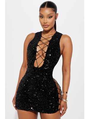 Dodes Dodes Pullu Transparan Detaylı Göğüs Dekolteli Mini Fantezi Elbise