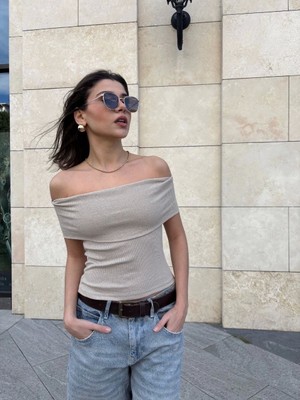 K&A Madonna Yaka Sıfır Kol Bluz