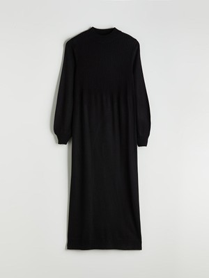 LC Waikiki Modest Siyah Dik Yaka Triko Elbise