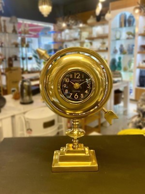 Çırpan Ev Altın Eskitme Ok Figürlü Masa Saati 17X29CM