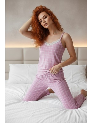 Bravie Altı Uzun Üstü Askılı Yumuşak Dokulu Ekoseli Pijama Takımı Pembe