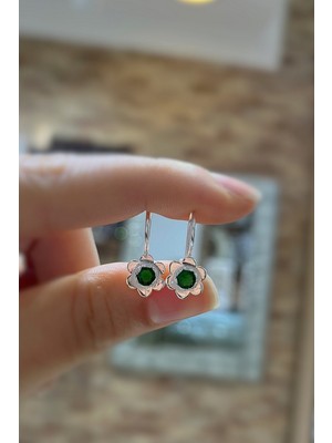 Erer Gümüş Gümüş Çiçek Model Yeşil Taşlı Çocuk Küpesi