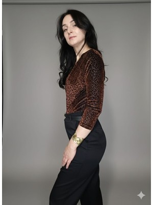 Leopar Desenli Kahverengi Kadife Bodysuit