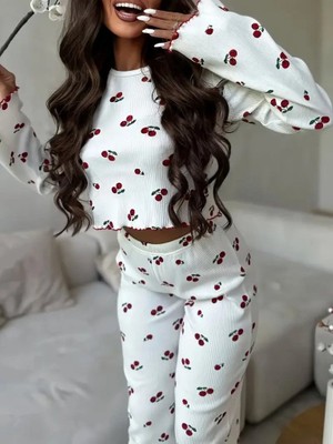 Livizmir Moda Kadın Uzun Kollu Bisiklet Yaka Desenli Burgu Bluz ve Pijama Ikili Takım