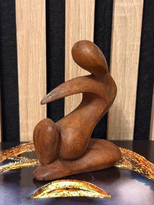 Ahşap El Yapımı Soyut Heykel  Dekoratif Ev Dekoru Sanat Eseri El Oyması Ahşap Figür  Myk Hediye ve Sanat Atölyesi