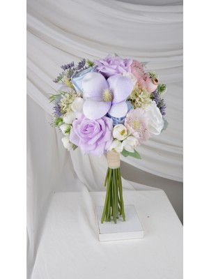 Lila Manolya Detaylı Soft Renkli Gelinbuketi