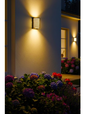 Billur Aydınlatma Ba 22/85 Döküm Gövde Camlı Dekoratif Duvar Apliği - E27 Duy - 30X20 cm