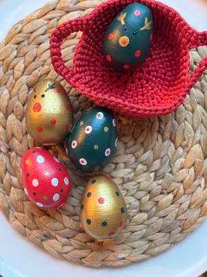 Kırmızı Sepet Hediyeli  5'li Büyük Seramik Yılbaşı Dekoratif Yumurta