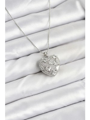 Üreticiniz 316L Çelik Zincir Gümüş Zirkon Taşlı Kalpli Kadın Kolye