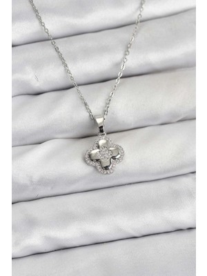 Üreticiniz 316L Çelik Zincir Gümüş Renk Zirkon Taşlı Yonca Model Kadın Kolye