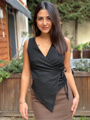 Kadın Kruvaze Bağlama Kolsuz Bluz