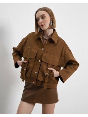 Ayshan Kahverengi Oversize Tokalı Kargo Cepli Crop Ceket
