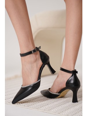 Roof Atelier Darla Siyah Taşlı Sivri Burun İnce Topuklu Abiye Ayakkabı