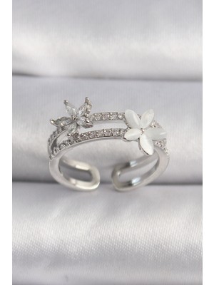 Pirinç Gümüş Renk Zirkon Taşlı Çiçek Model Vip Seri Kadın Yüzük