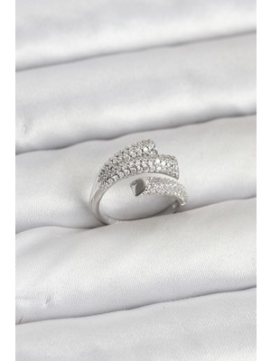 Gümüş Renk Zirkon Taşlı Pirinç Kadın Yüzük