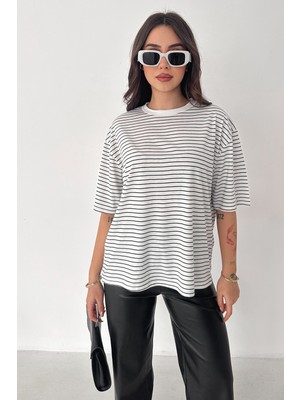 Noa Noa Kadın Oversize Çizgili Tişört – Monochrome Ease